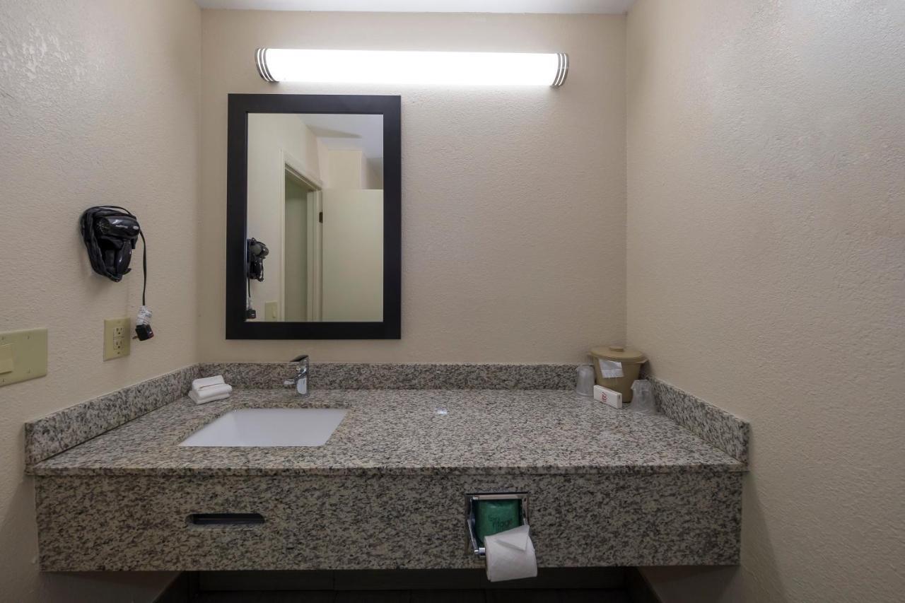 Red Roof Inn Hillsville Luaran gambar